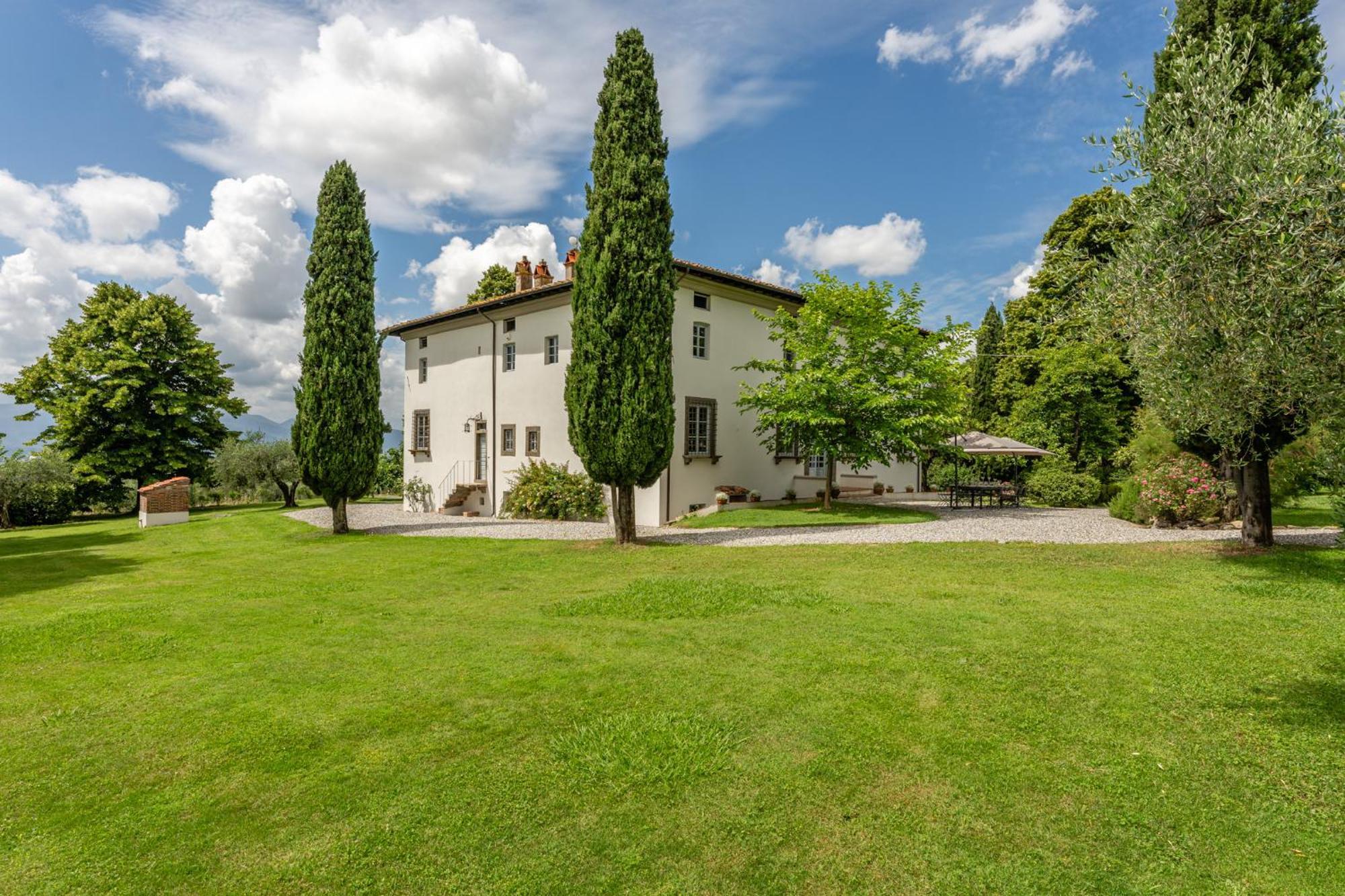 Agriturismo Mansi Bernardini Lucca Esterno foto